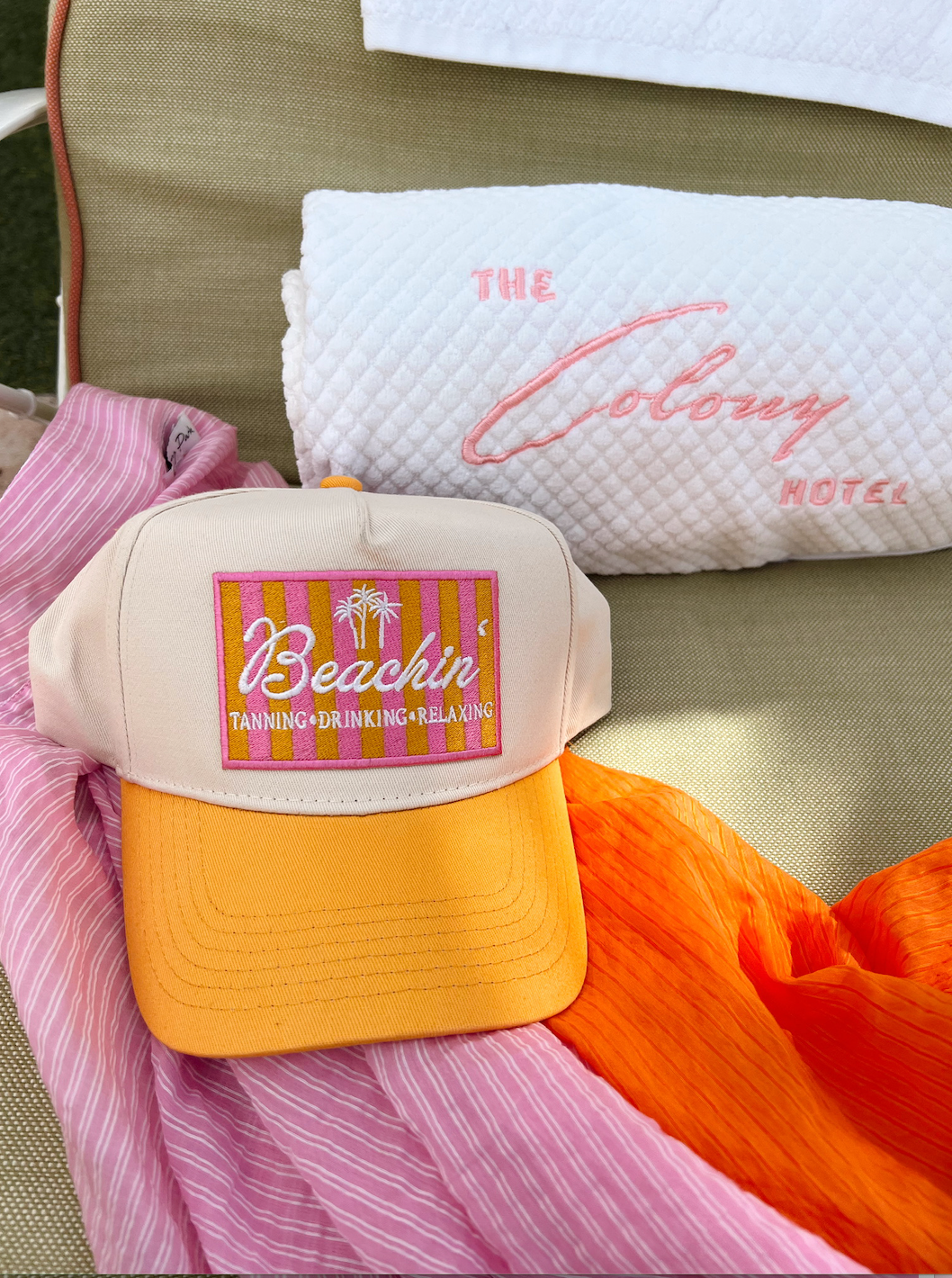Beachin' - Peach Vintage Trucker Hat